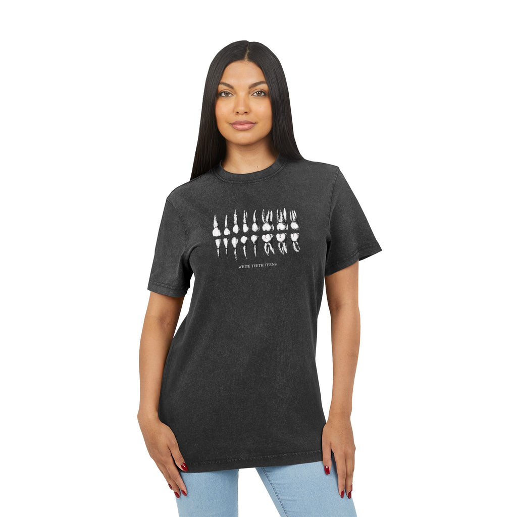 WHITE TEETH TEENS TEE